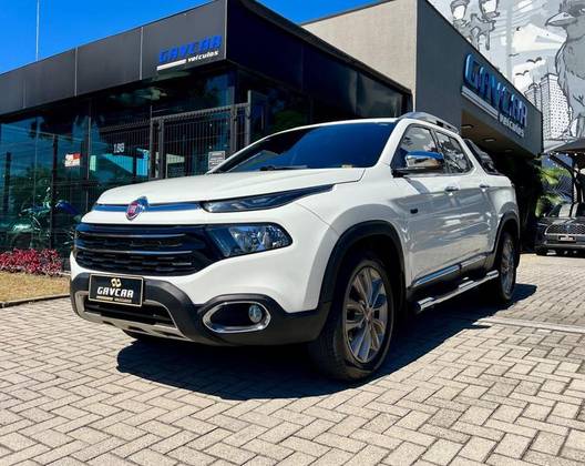 FIAT TORO 2.0 16V TURBO DIESEL RANCH 4WD AT9 FIAT TORO 2.0 16V TURBO DIESEL RANCH 4WD AT9